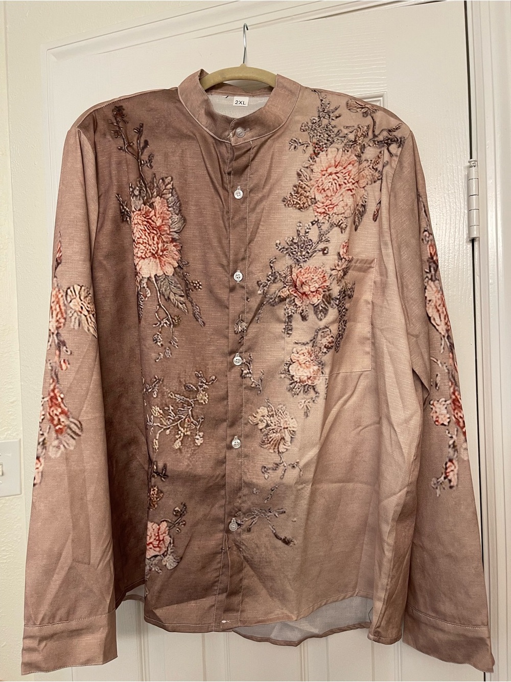 Men’s Medium (mis-marked as 2XL) Silk Floral Long-Sleeve Shirt - Taupe-Pink